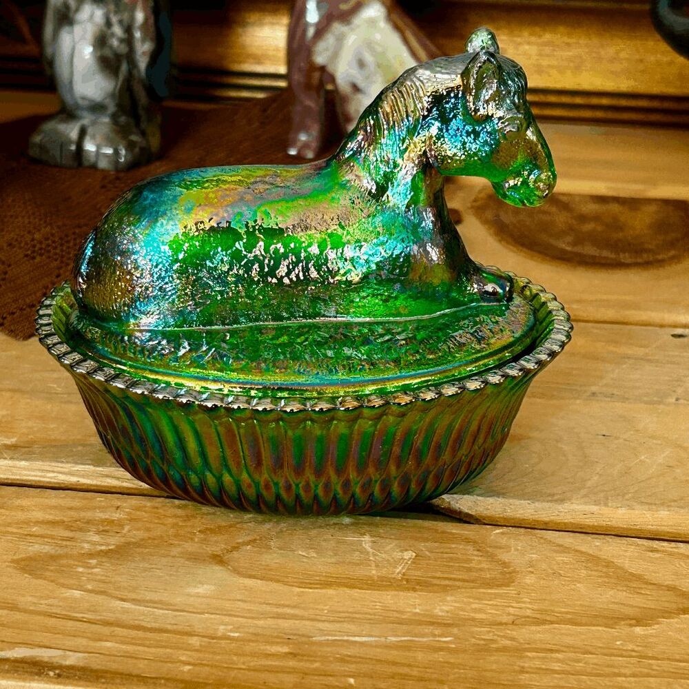 Horse Covered Candy Dish –Hunter Green Carnival 2 Piece Glass Horse on Ribbed Va - Picture 5 of 5